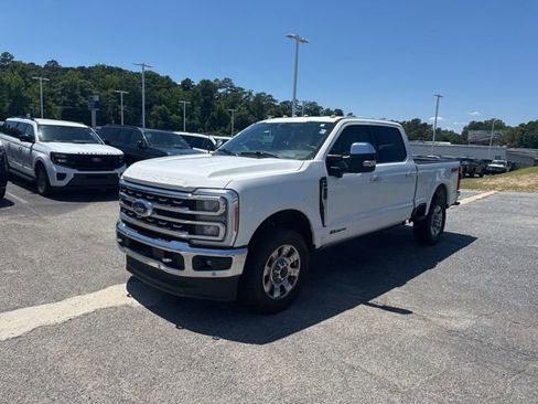 Used 2023 Ford F350 Lariat w/ Lariat Ultimate Package AWD/4WD image 7
