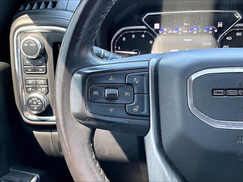 Used 2022 GMC Sierra 2500 Denali w/ Denali Ultimate Package AWD/4WD image 25