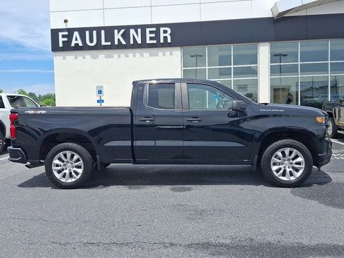 Used 2020 Chevrolet Silverado 1500 Custom w/ Custom Value Package AWD/4WD image 7