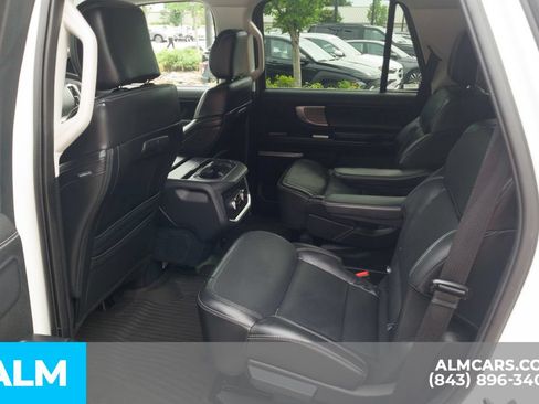 Used 2025 Ford Expedition Platinum w/ Driver's Package AWD/4WD image 20