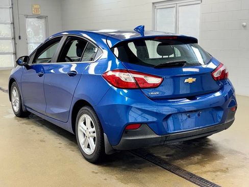 Used 2017 Chevrolet Cruze LT FWD image 7