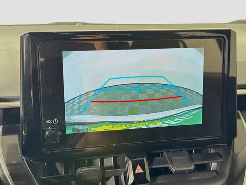 Used 2025 Toyota Corolla LE image 19