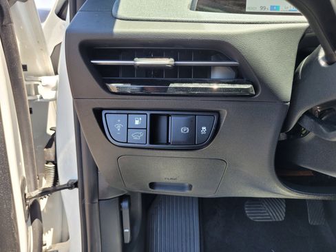 Used 2024 Kia EV6 Wind RWD image 26