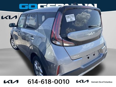 Certified 2025 Kia Soul LX w/ LX Technology Package FWD image 3
