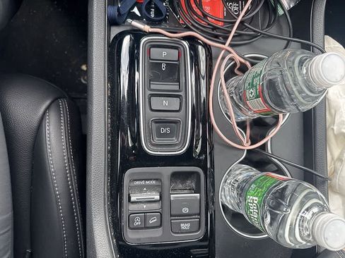 Used 2023 Honda Pilot Touring image 19