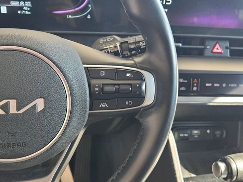 Used 2024 Kia Sportage EX image 18