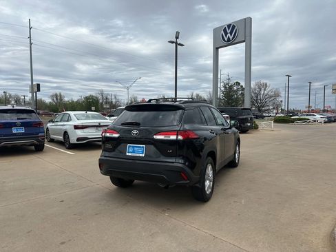 Used 2025 Toyota Corolla Cross LE w/ Moonroof Package FWD image 5