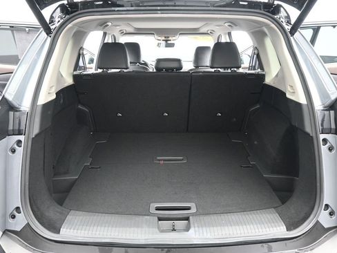 Used 2023 Nissan Rogue SL w/ SL Premium Package image 26