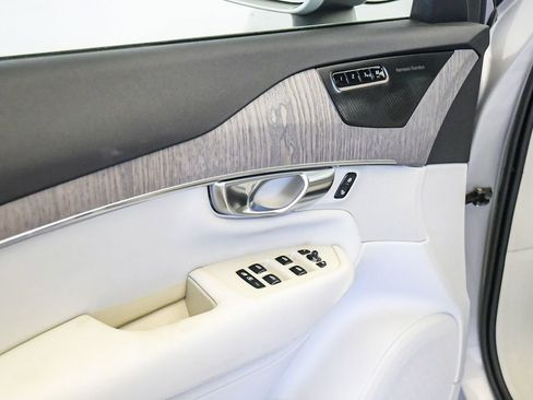 Used 2023 Volvo XC90 B6 Plus w/ Protection Package Premier image 25