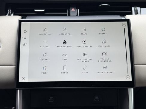 New 2025 Land Rover Discovery Sport S image 22