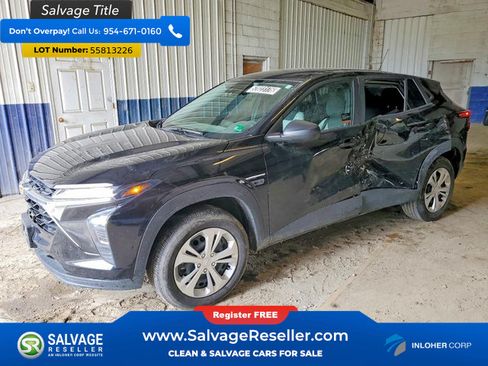 Used 2024 Chevrolet Trax LS FWD image 1