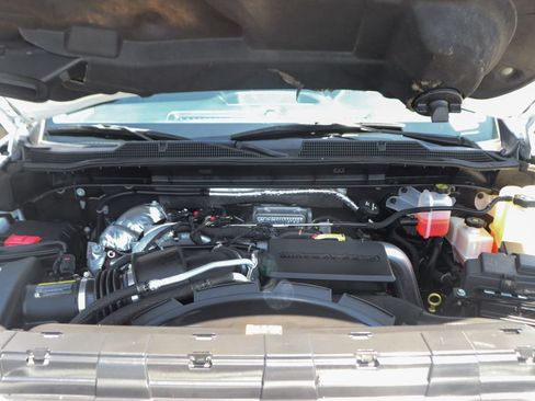Used 2021 Chevrolet Silverado 2500 LT w/ Fleet Comfort Package AWD/4WD image 11
