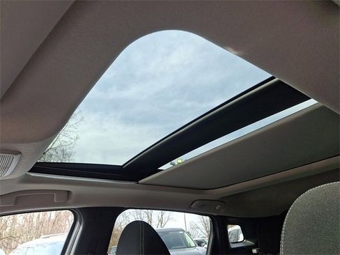 New 2025 Nissan Kicks SV w/ SV Premium Package image 7