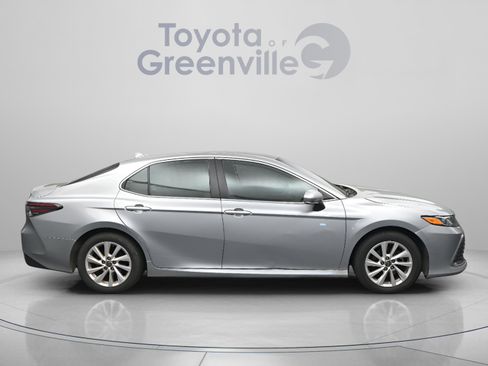 Used 2023 Toyota Camry LE w/ Convenience Package FWD image 16