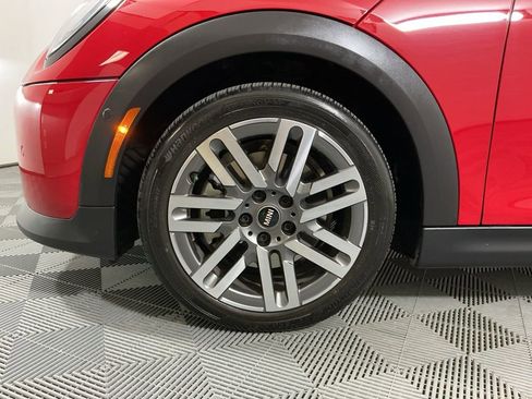 Certified 2025 MINI Cooper 2-Door Hardtop image 25