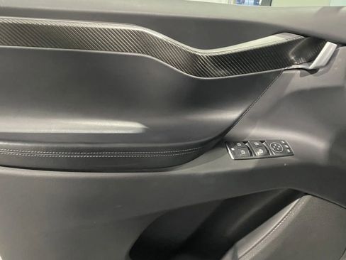 Used 2018 Tesla Model X 75D image 12