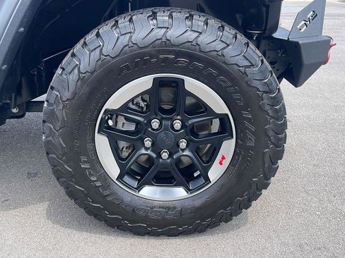 Used 2020 Jeep Wrangler Unlimited Rubicon AWD/4WD image 9