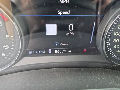 Used 2021 Cadillac XT6 Sport w/ Platinum Package AWD/4WD image 6