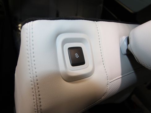 New 2026 Ford Expedition Max Platinum image 29