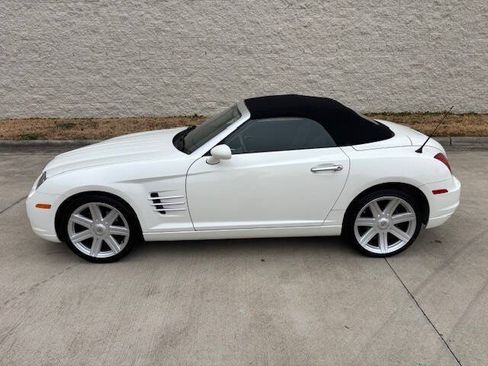 Used 2005 Chrysler Crossfire Limited RWD image 17