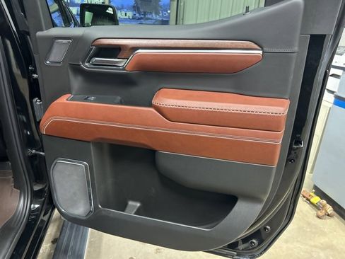 Used 2023 GMC Sierra 1500 Denali Ultimate image 33