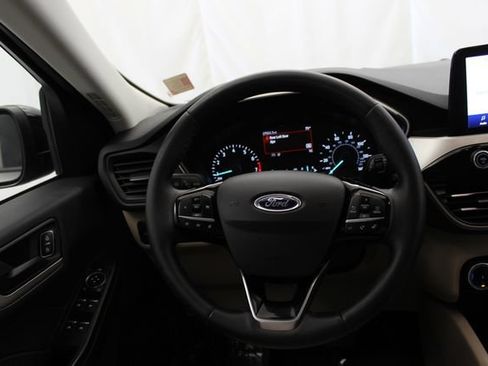 Used 2022 Ford Escape SE w/ SE Sport Appearance Package AWD/4WD image 19
