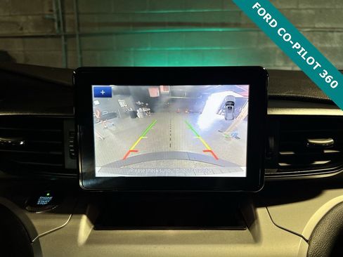 Used 2020 Ford Explorer XLT image 12