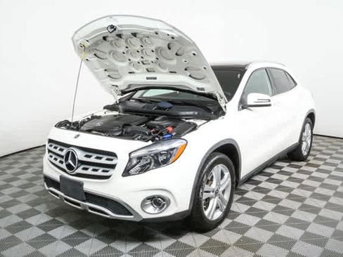 Used 2018 Mercedes-Benz GLA 250 4MATIC image 32