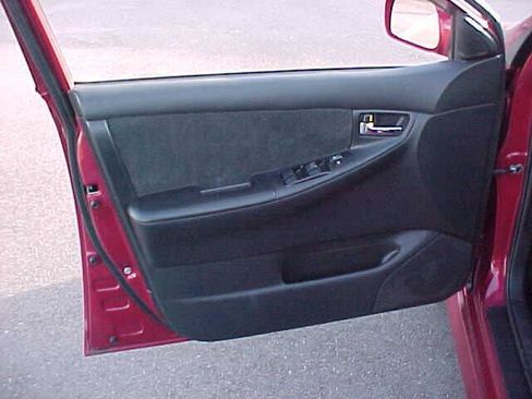 Used 2006 Toyota Corolla S FWD image 17