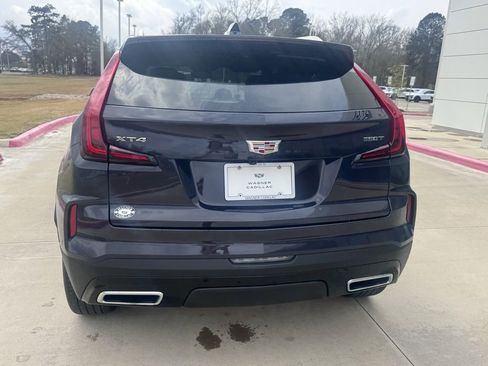 Used 2025 Cadillac XT4 Premium Luxury image 4