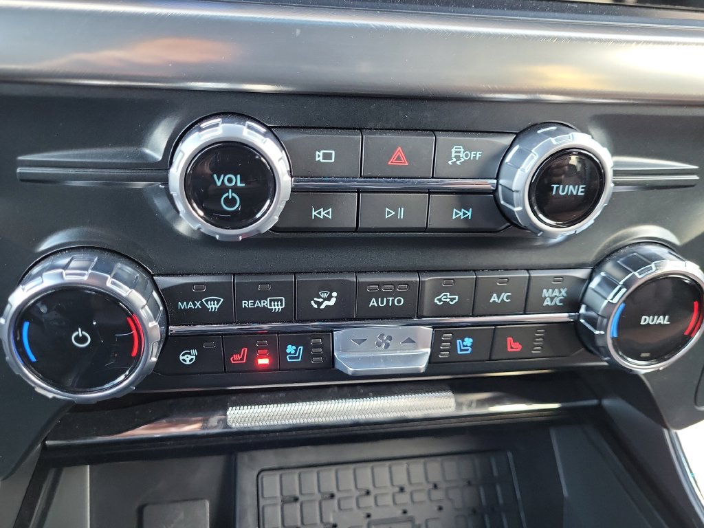 Certified 2025 Ford F150 King Ranch w/ FX4 Off-Road Package AWD/4WD image 28