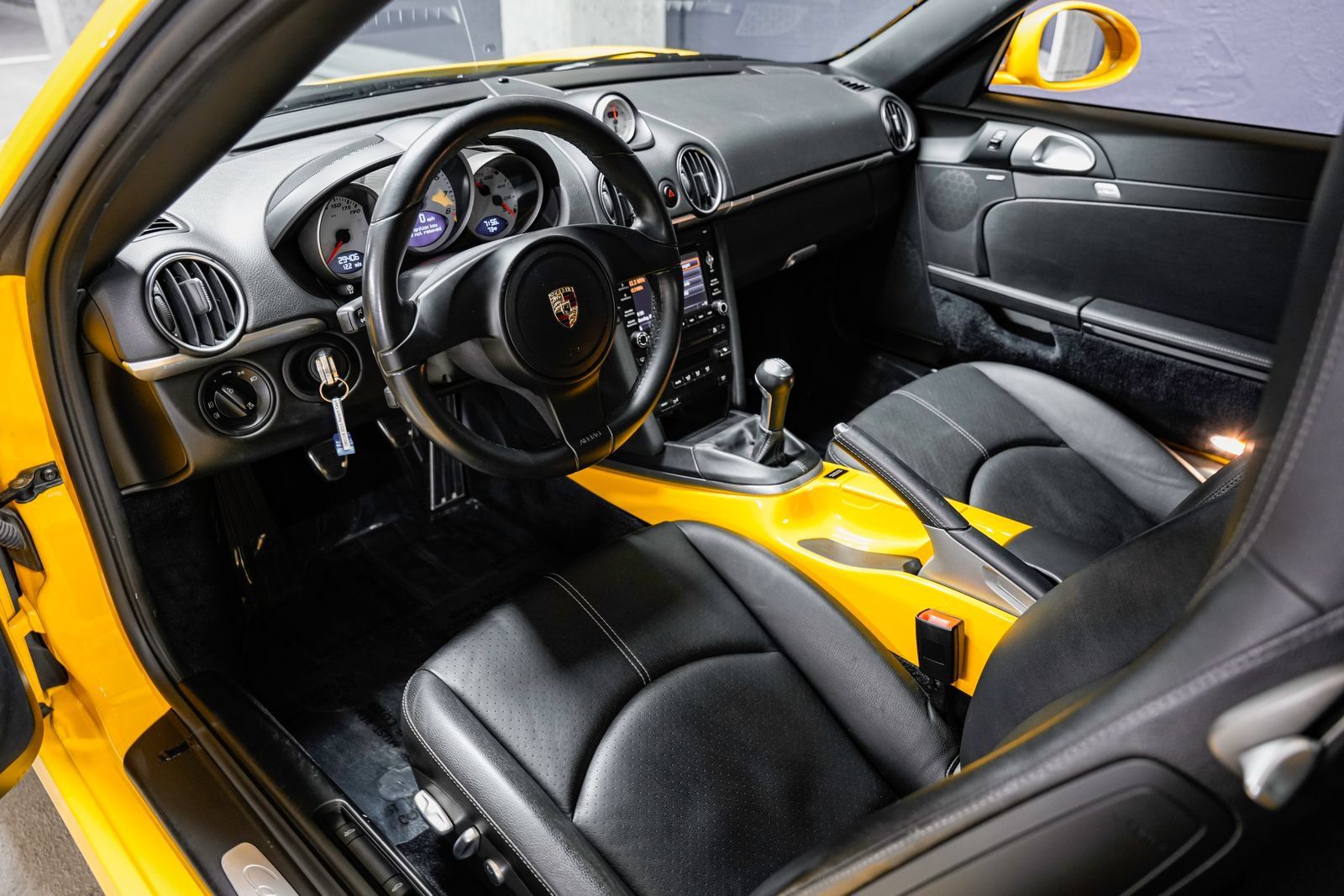Used 2011 Porsche Cayman S RWD image 9