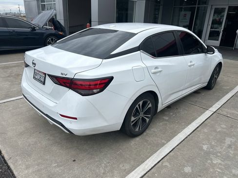 Used 2022 Nissan Sentra SV image 4