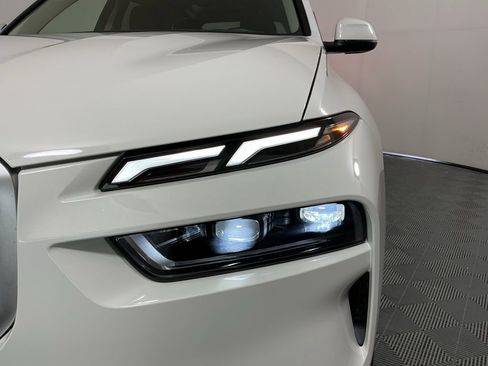 Certified 2025 BMW X7 xDrive40i AWD/4WD image 8