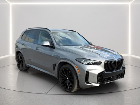 Used 2025 BMW X5 xDrive40i w/ M Sport Package AWD/4WD image 7