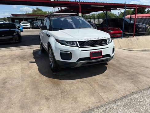 Used 2017 Land Rover Range Rover Evoque SE AWD/4WD image 5