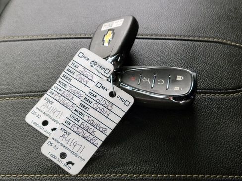 Used 2023 Chevrolet Traverse LT w/ LT Premium Package image 31