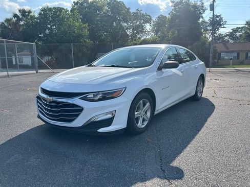 Used 2019 Chevrolet Malibu LS FWD image 1