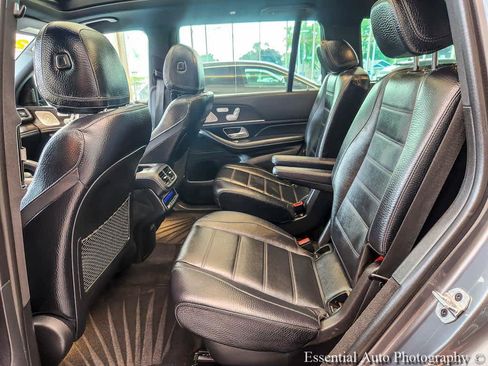 Used 2021 Mercedes-Benz GLS 580 4MATIC image 14