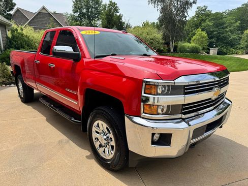 Used 2015 Chevrolet Silverado 2500 LTZ w/ LTZ Plus Package AWD/4WD image 9