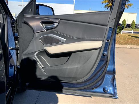 Used 2025 Acura RDX SH-AWD image 21