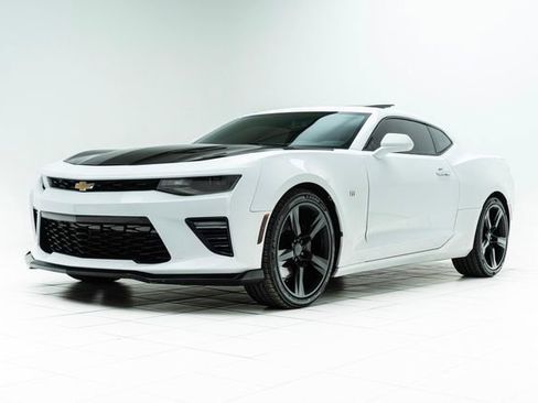 Used 2016 Chevrolet Camaro SS image 8