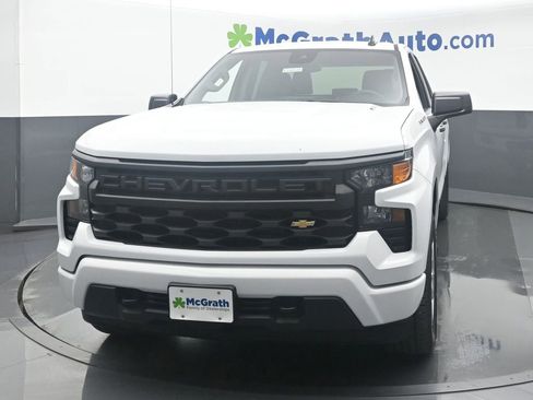 Used 2025 Chevrolet Silverado 1500 Custom image 5