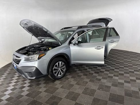 Used 2022 Subaru Outback Premium AWD/4WD image 12