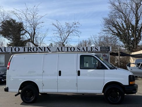 Used 2012 Chevrolet Express 2500 2500 3dr Cargo Van w/ 1WT image 5