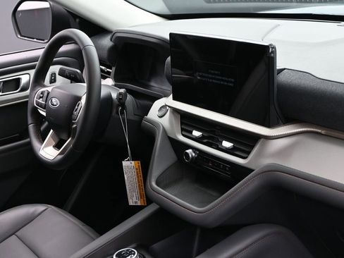 New 2026 Ford Explorer Active w/ Active Comfort Package image 35