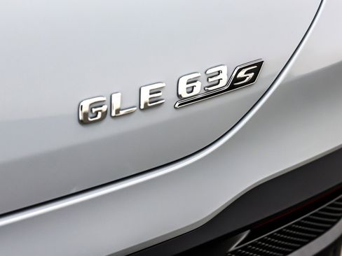 New 2026 Mercedes-Benz GLE 63 AMG S image 9