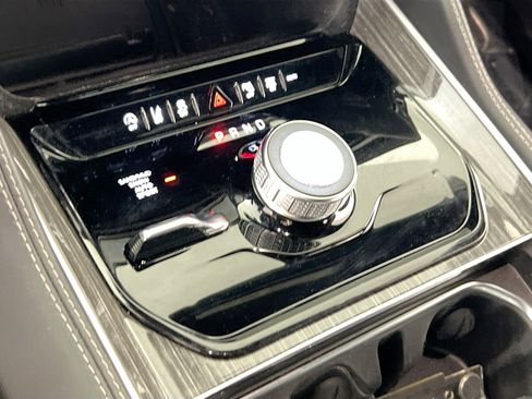 Used 2022 Jeep Wagoneer Series II image 17