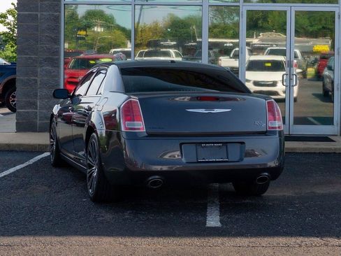 Used 2014 Chrysler 300 S RWD image 4