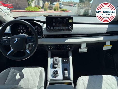 New 2025 Mitsubishi Outlander SEL AWD/4WD image 13